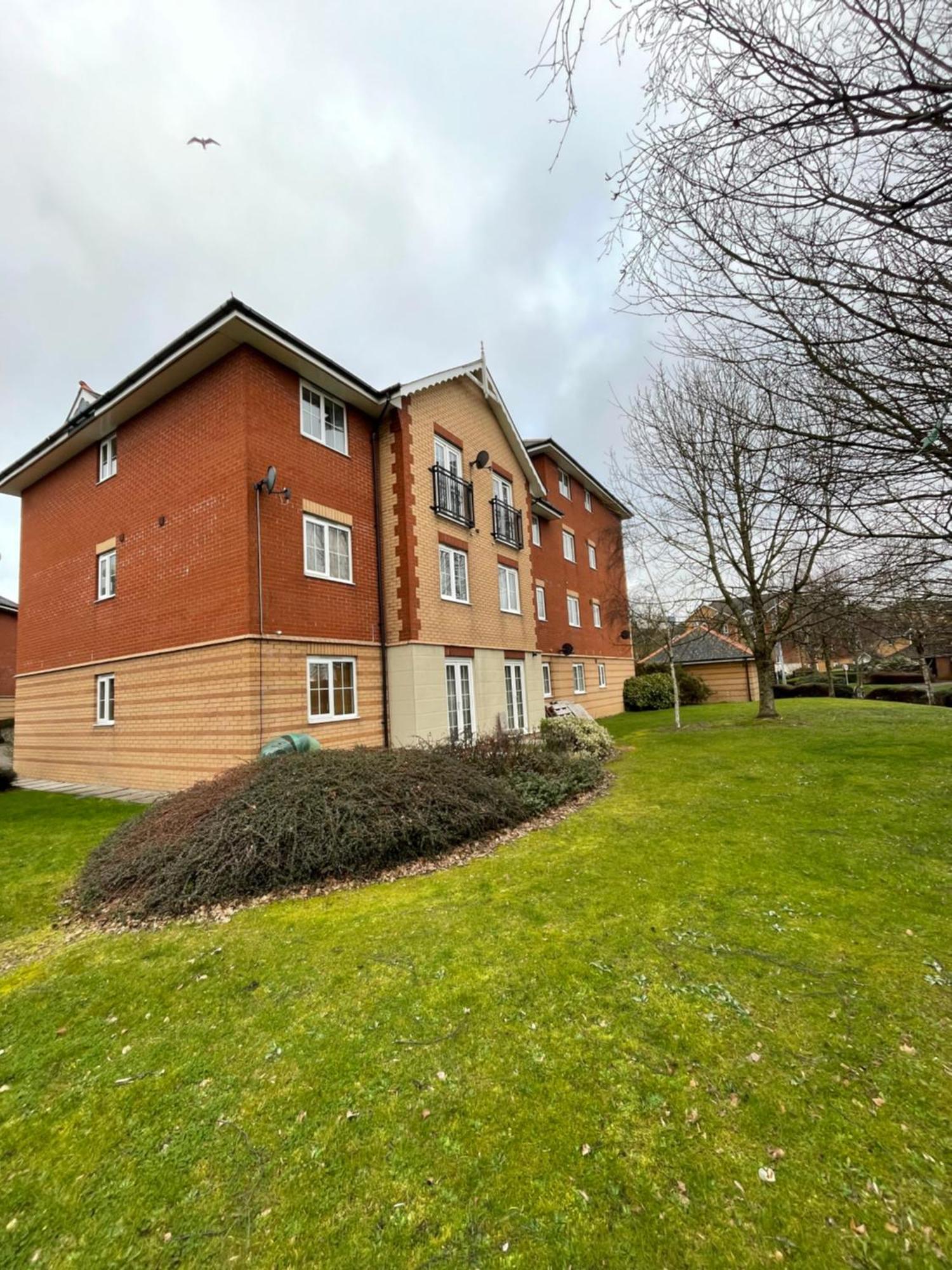 Spacious 3 Bedroom Duplex Apartment On Cardiff Bay - Free Parking & Wifi By Ekliving Luxe Short Lets & Serviced Accommodation מראה חיצוני תמונה